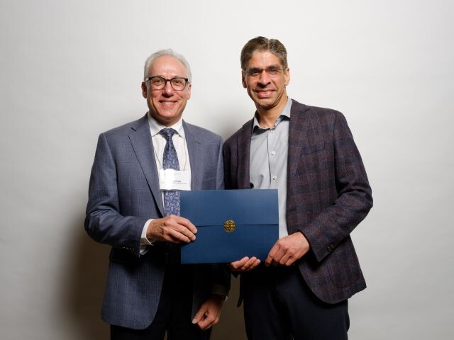 Dr. Anuj Bhatia - DR. GIL FACLIER AWARD